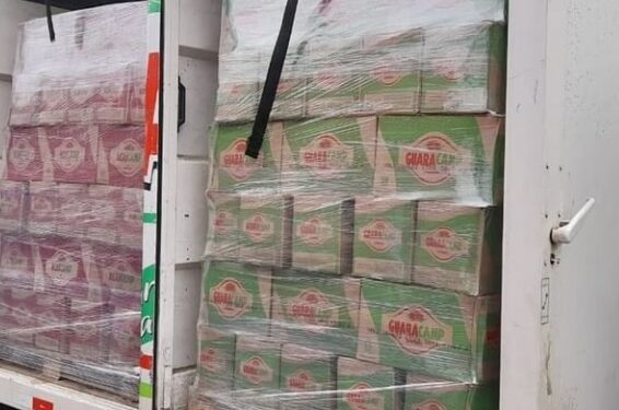 PRF apreende carregamento de guaraná natural sem nota fiscal na Rio Santos