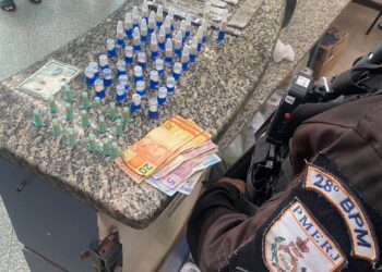 Menor foragido é apreendido com drogas em Barra Mansa