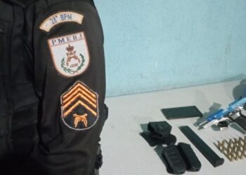 Menor é apreendido por porte ilegal de arma após desembarcar de veículo por aplicativo em VR