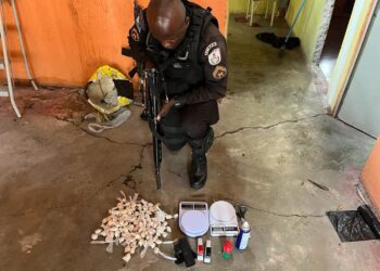 Polícia Militar prende foragida da Justiça e apreende carga de drogas em Resende