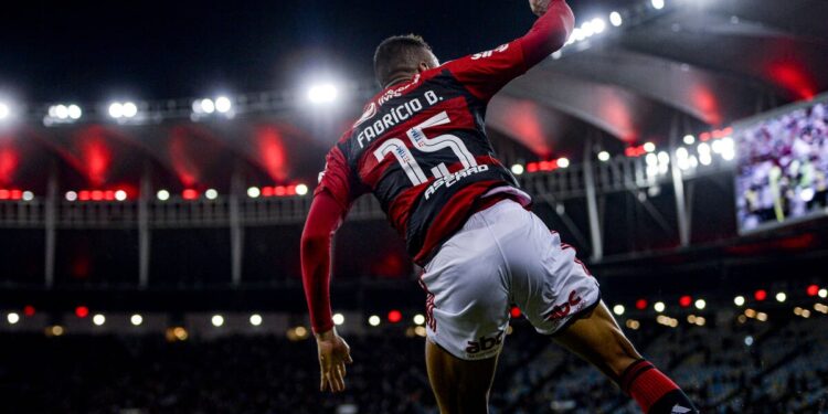 Flamengo vence o Vasco no 1º jogo da semifinal do Carioca