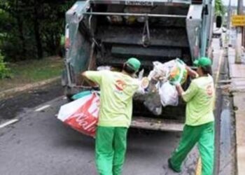 Funcionários da Pioneira fazem paralisação no serviço de coleta de lixo em Barra Mansa