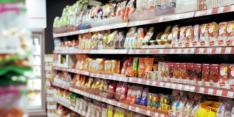 Abertura de minimercado pode ser uma opção para quem quer começar seu próprio negócio