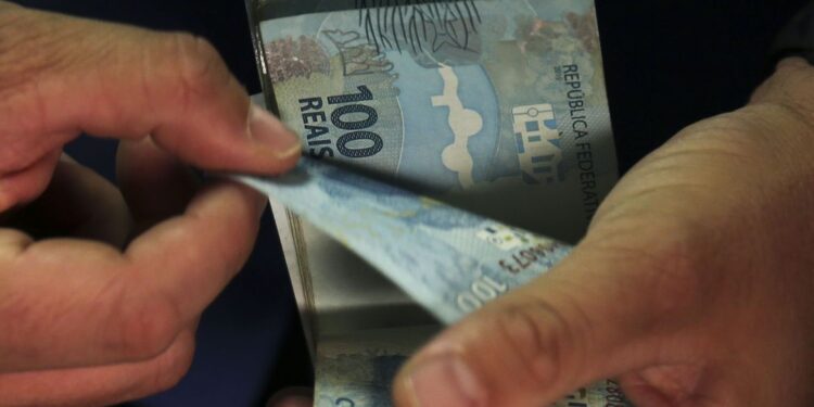 Valores a Receber libera saque de dinheiro esquecido em bancos