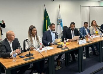Deputado Tande Vieira questiona renovação de contratos da Enel e da Light 