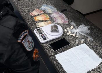 Homem é preso por tráfico de drogas no Roselândia, em Barra Mansa