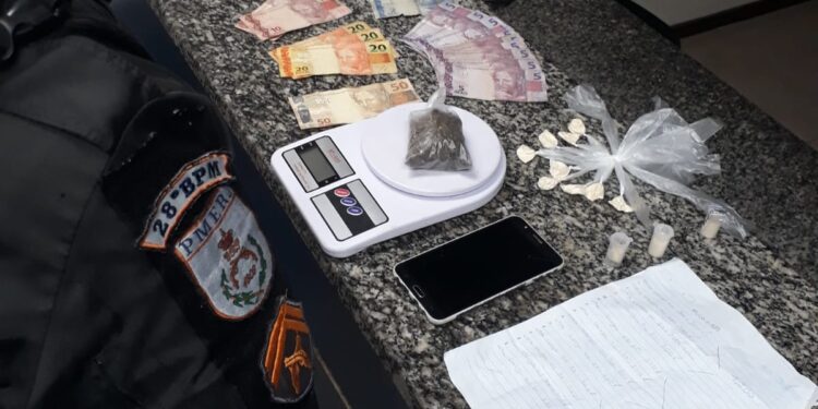 Homem é preso por tráfico de drogas no Roselândia, em Barra Mansa