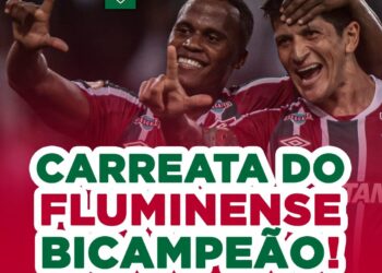 Torcedores do Fluminense realizam carreata solidária em comemoração ao bicampeonato