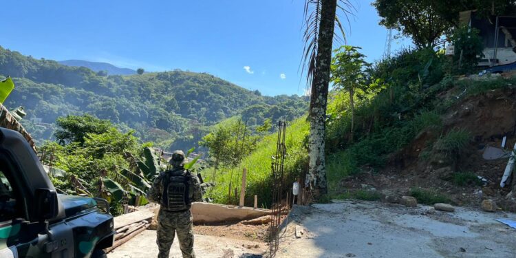 Polícia identifica crimes ambientais em Angra dos Reis e Mangaratiba