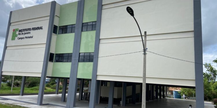 Instituto Federal de Pinheiral abre vagas para cursos superiores gratuitos