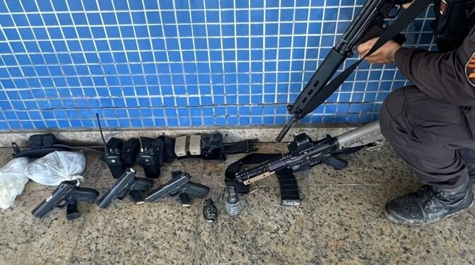Angra dos Reis: 4 bandidos morrem em ação do 33° BPM; PM encontra armamento pesado