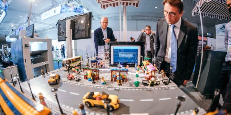 Empresas de Resende participam da maior feira de tecnologia industrial do mundo, na Alemanha