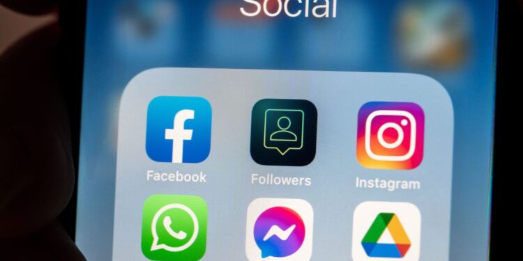 Regulação obriga redes sociais a retirar conteúdo de apologia à violência