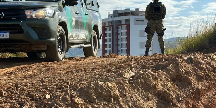 Polícia identifica terreno com indícios de movimentação do solo em Três Rios