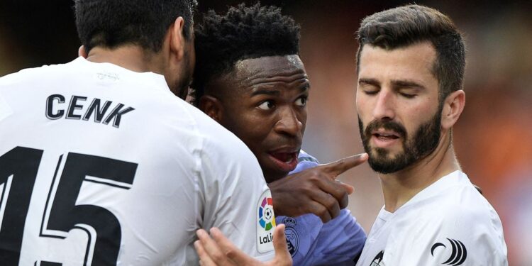 Brasil irá notificar autoridades espanholas após caso de racismo contra Vini Jr