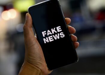 Moraes determina retirada de anúncios online sobre o PL das Fake News