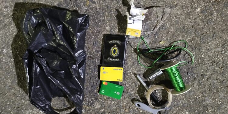Suspeito de furtar objetos dentro de veículo é preso em Resende