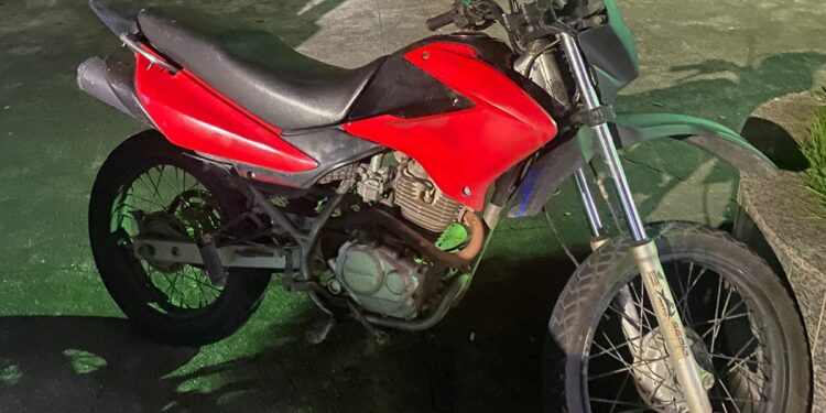 Homem é preso com moto adulterada em Penedo