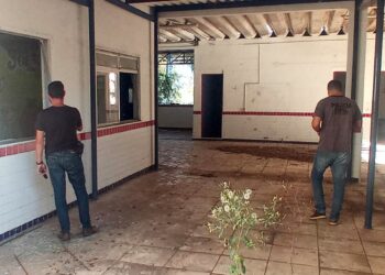 Homem é preso após Guarda Comunitária flagrar furto em escola de Volta Redonda