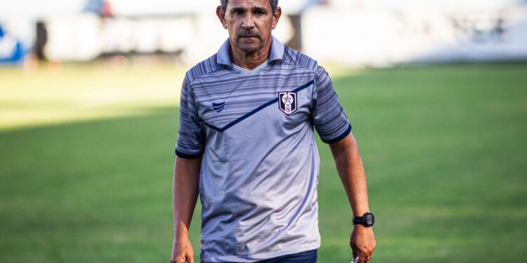 Técnico Eudes Pedro destaca boa estreia do Resende na Série D