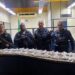 Polícia Militar apreende 279 sacolés de cocaína na Dutra