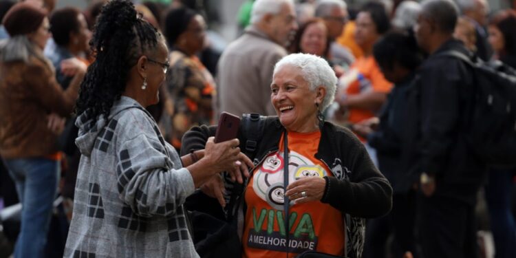 Melhor Idade de Volta Redonda embarca rumo a Caxambu