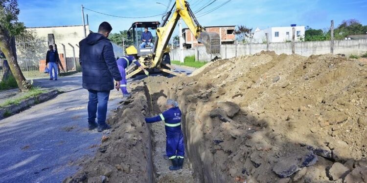Porto Real amplia rede de esgoto no bairro Village
