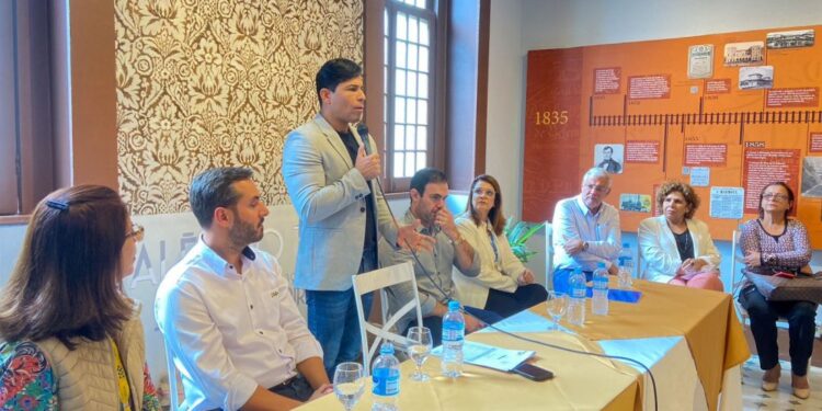 Barra do Piraí e Firjan assinam termo de cooperação para ampliação de cursos