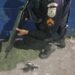 Homem acusado de assalto é preso com moto roubada após perseguição em Resende