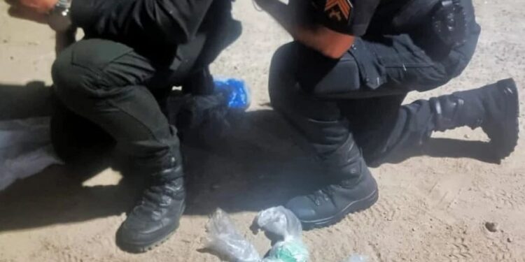 Dupla é presa com grande quantidade de drogas em Miguel Pereira
