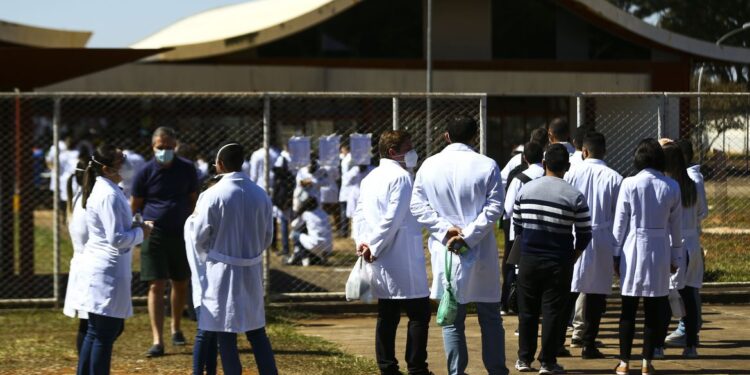 Termina hoje o prazo para inscrições da primeira etapa do Revalida