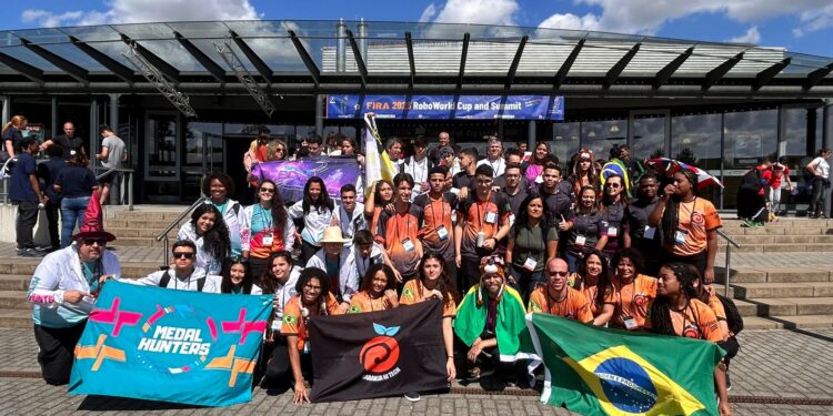 Estudantes do Rio conhecem o mundo através da educação