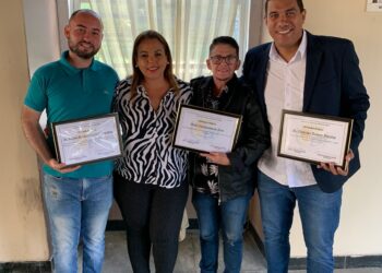 Paola da Pizzaria homenageia personalidades barra-mansenses