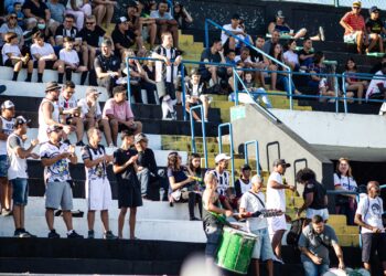 Resende libera a entrada para partida contra o Maricá pela A2