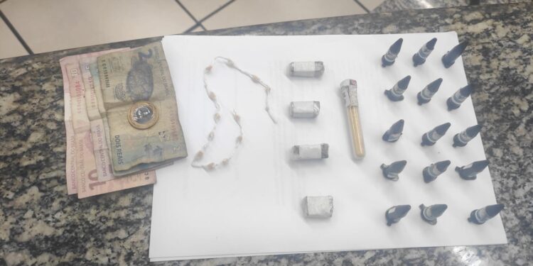 Homem é preso em flagrante por tráfico de drogas em Porto Real