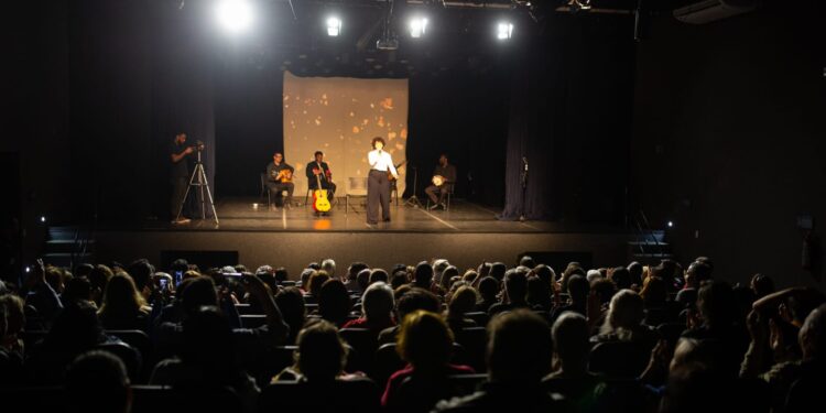 Rosa e o Violão faz emocionante Homenagem a Rosinha de Valença