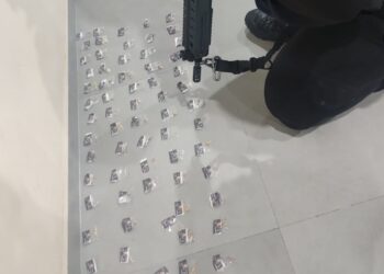 Motociclista é detido com drogas na Rio-Santos, em Angra dos Reis