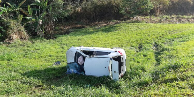 Uma pessoa morre e duas ficam feridas em acidente na Lúcio Meira, em Barra do Piraí