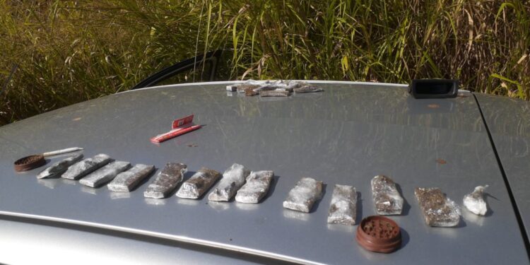 Homem é detido por tráfico de drogas em Pinheiral
