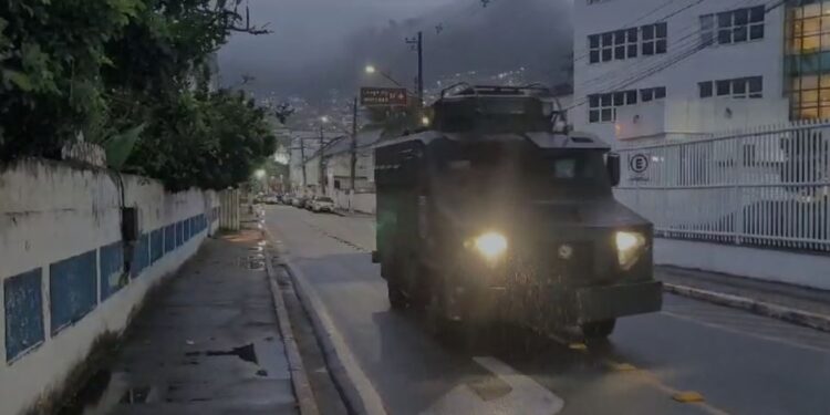 Polícia Militar realiza operação no Sapinhatuba, em Angra dos Reis
