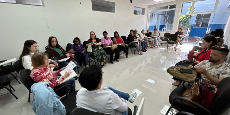 Pinheiral elabora “Carta Lilás” em combate a violência contra as mulheres