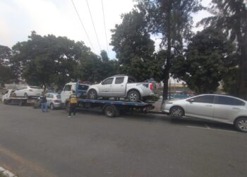 Detro apreende veículos de transporte irregular de passageiros no Sul Fluminense