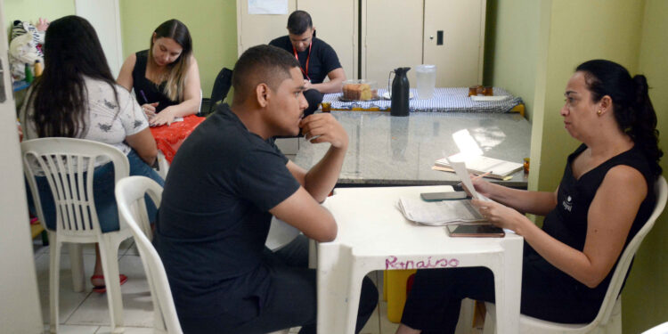 Prefeitura de Barra Mansa e Rede Royal fecham parceria para 1.100 vagas de emprego