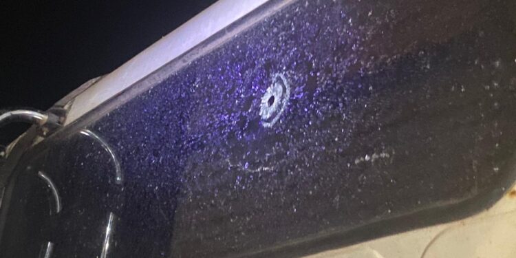 Motorista boliviano é baleado na cabeça, na Dutra