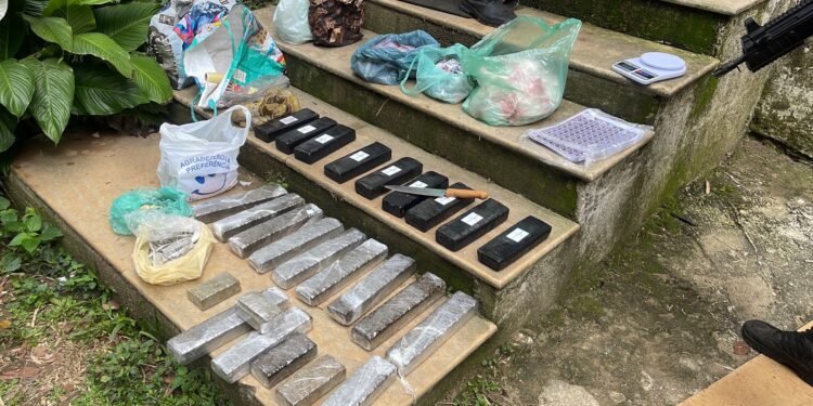 Homem é preso com grande quantidade de drogas em Paraty