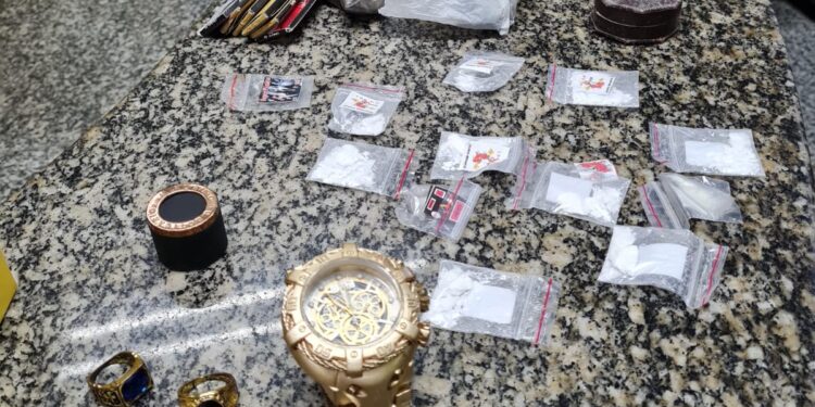 Polícia Civil prende traficante associado à facção criminosa em Paraty