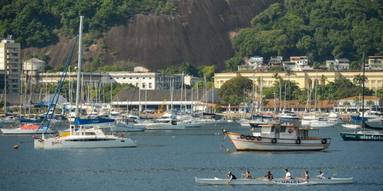 Marinha lança aplicativo que permite monitorar embarcações em tempo real