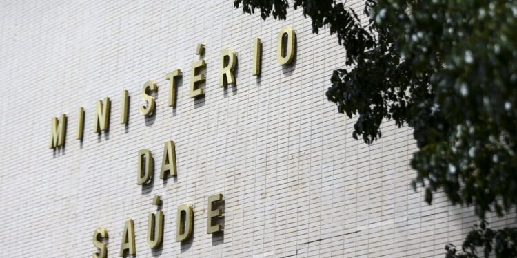 Ministério da Saúde oferece 300 vagas em concurso para temporário