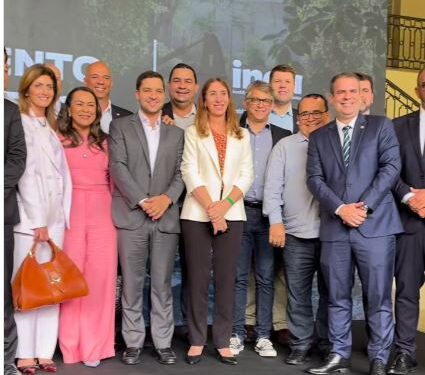 Prefeito Luciano Vidal participa do lançamento do programa Limpa Rio