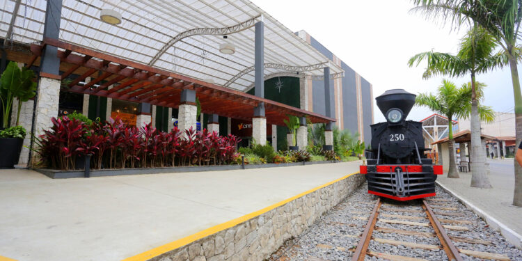 Miguel Pereira inaugura primeiro trem turístico a vapor do estado do Rio Janeiro